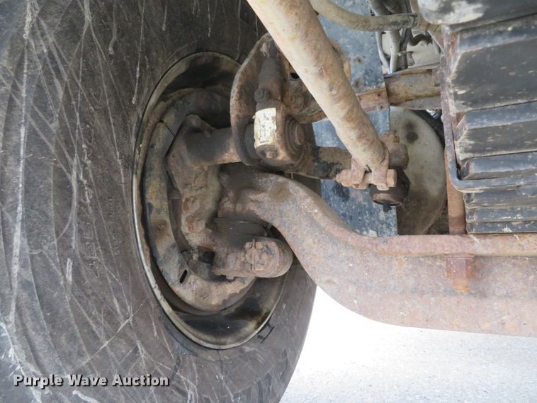 image for item DI2041 1999 International Paystar 5000 vacuum truck