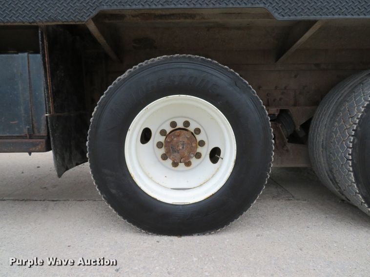 image for item DI2041 1999 International Paystar 5000 vacuum truck