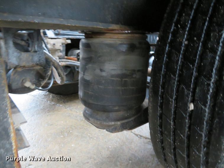 image for item DI2043 2002 Trail King TK110HD low boy equipment trailer