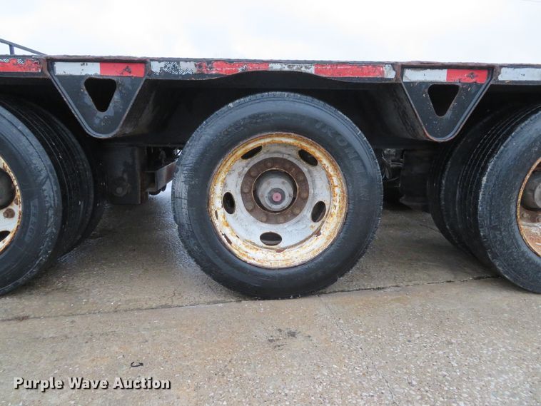 image for item DI2043 2002 Trail King TK110HD low boy equipment trailer