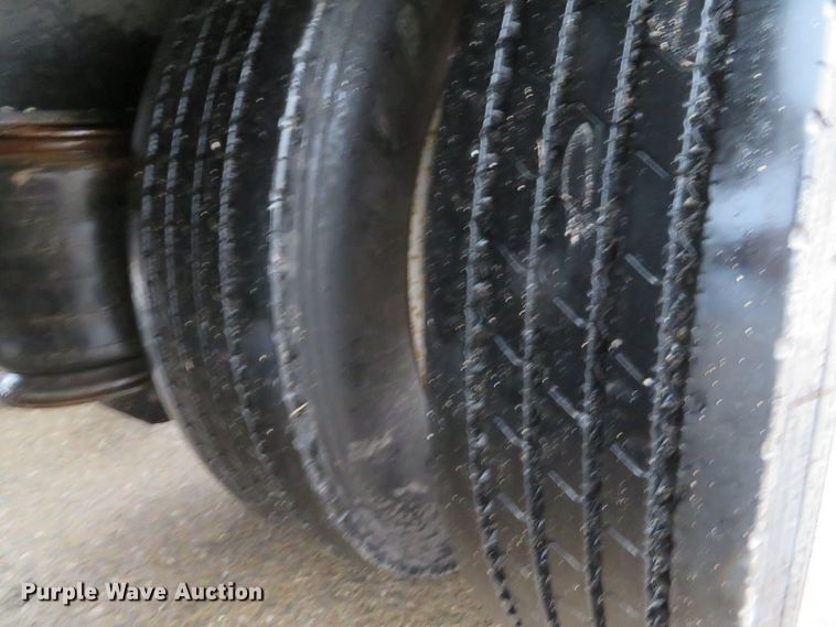 image for item DI2043 2002 Trail King TK110HD low boy equipment trailer