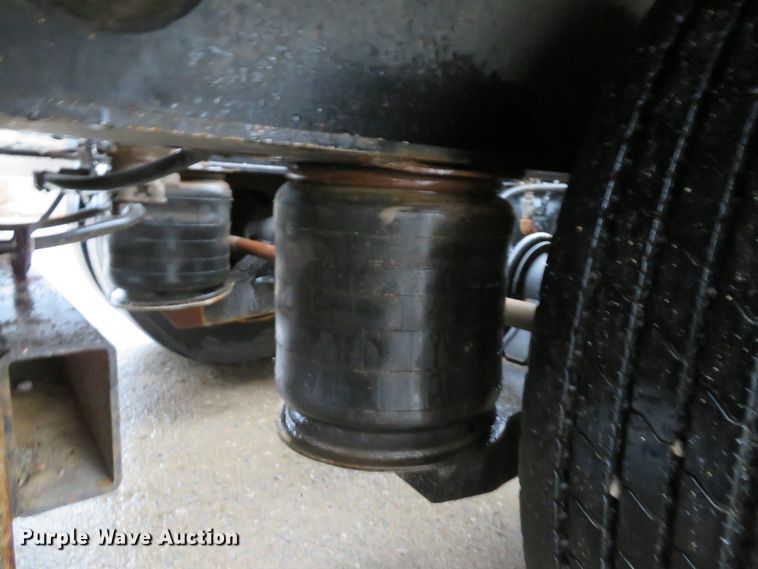 image for item DI2043 2002 Trail King TK110HD low boy equipment trailer