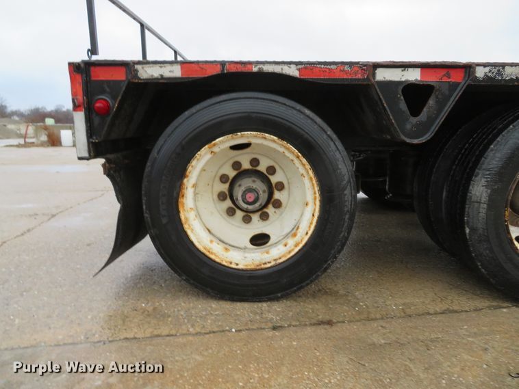 image for item DI2043 2002 Trail King TK110HD low boy equipment trailer