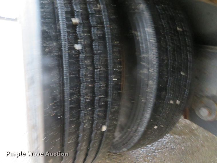 image for item DI2043 2002 Trail King TK110HD low boy equipment trailer