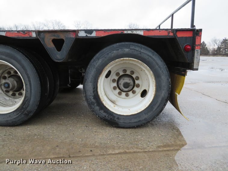 image for item DI2043 2002 Trail King TK110HD low boy equipment trailer