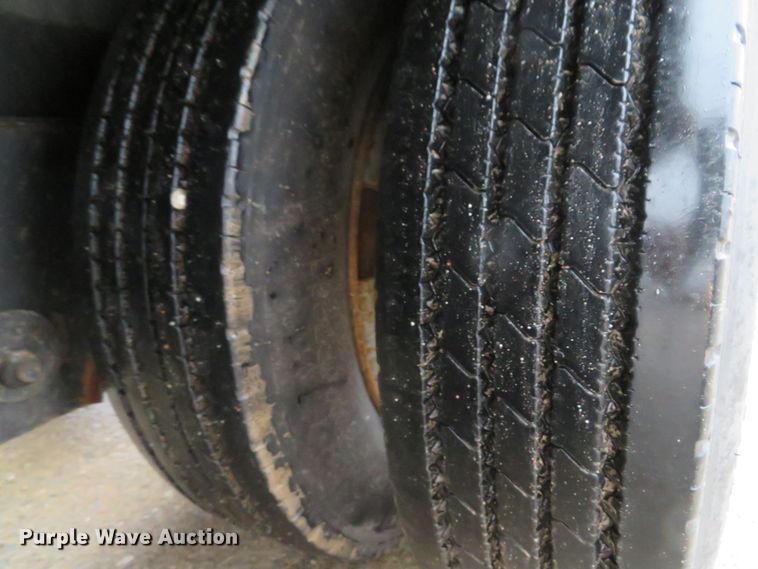 image for item DI2043 2002 Trail King TK110HD low boy equipment trailer