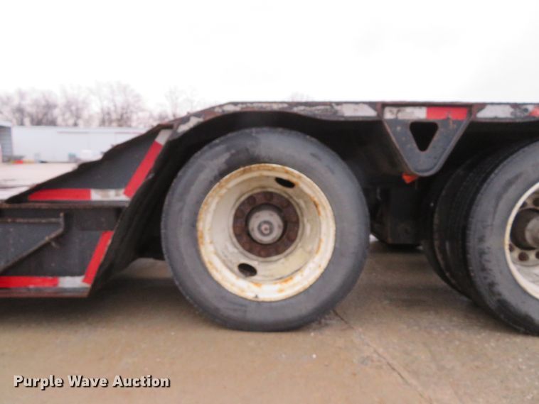 image for item DI2043 2002 Trail King TK110HD low boy equipment trailer