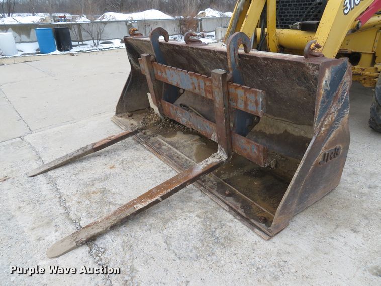 image for item DI2046 1998 John Deere 310SE backhoe