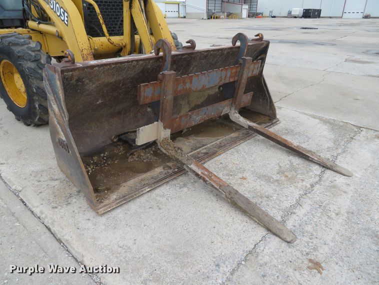 image for item DI2046 1998 John Deere 310SE backhoe