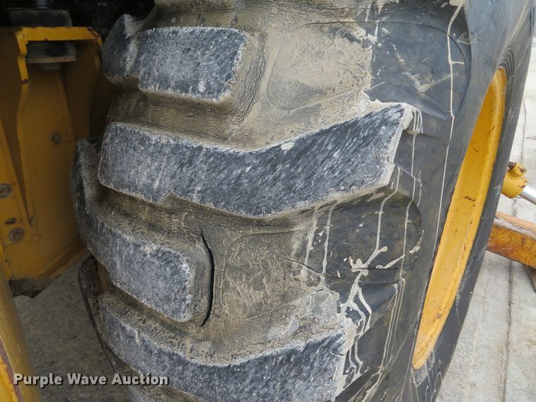 image for item DI2046 1998 John Deere 310SE backhoe