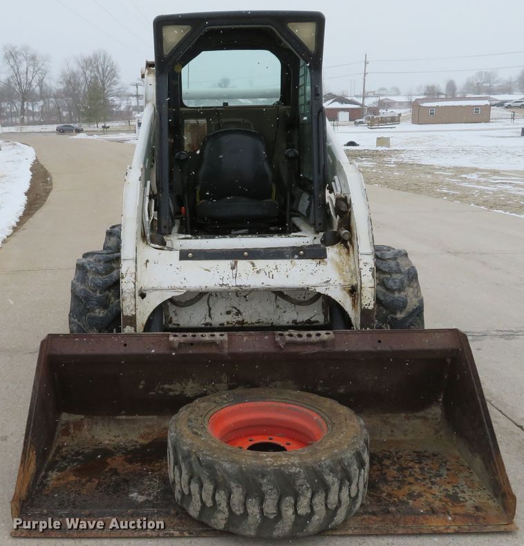 image for item DI2047 2000 Bobcat 773 skid steer
