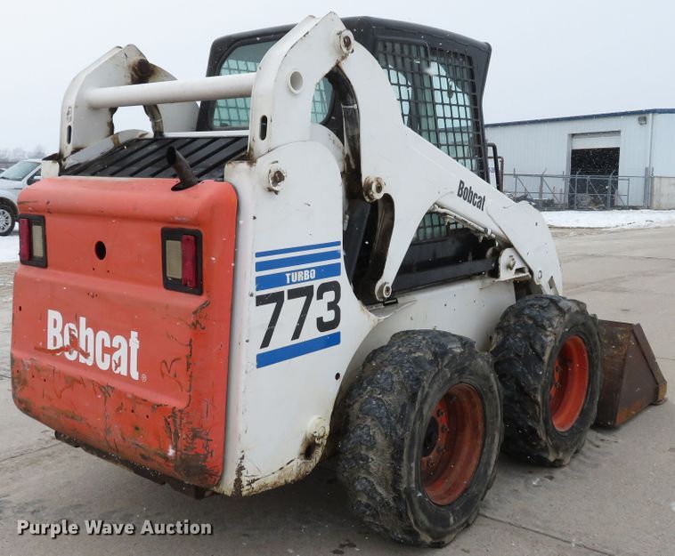 image for item DI2047 2000 Bobcat 773 skid steer