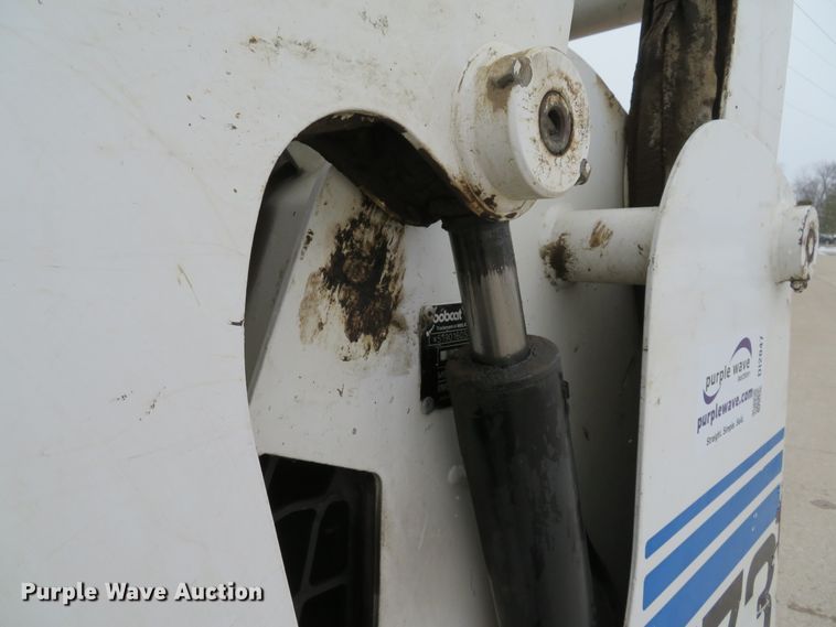 image for item DI2047 2000 Bobcat 773 skid steer