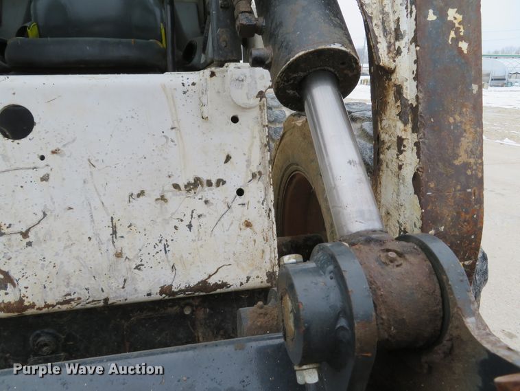 image for item DI2047 2000 Bobcat 773 skid steer