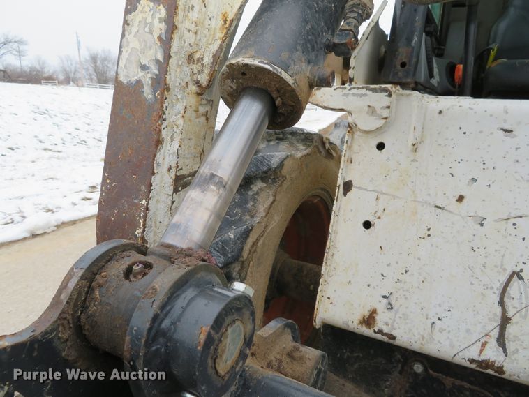 image for item DI2047 2000 Bobcat 773 skid steer