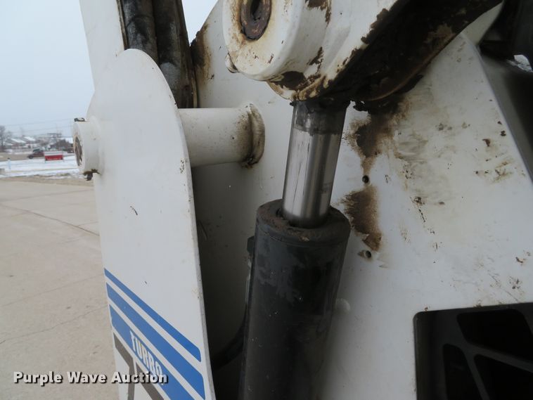 image for item DI2047 2000 Bobcat 773 skid steer