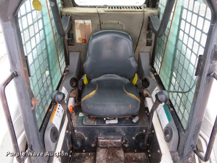 image for item DI2047 2000 Bobcat 773 skid steer