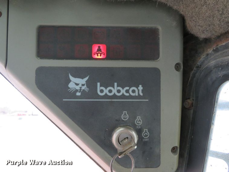image for item DI2047 2000 Bobcat 773 skid steer