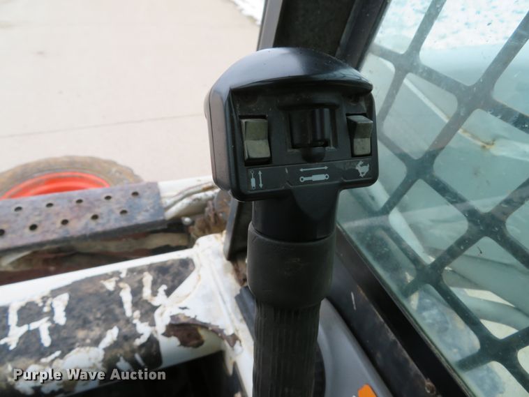 image for item DI2047 2000 Bobcat 773 skid steer