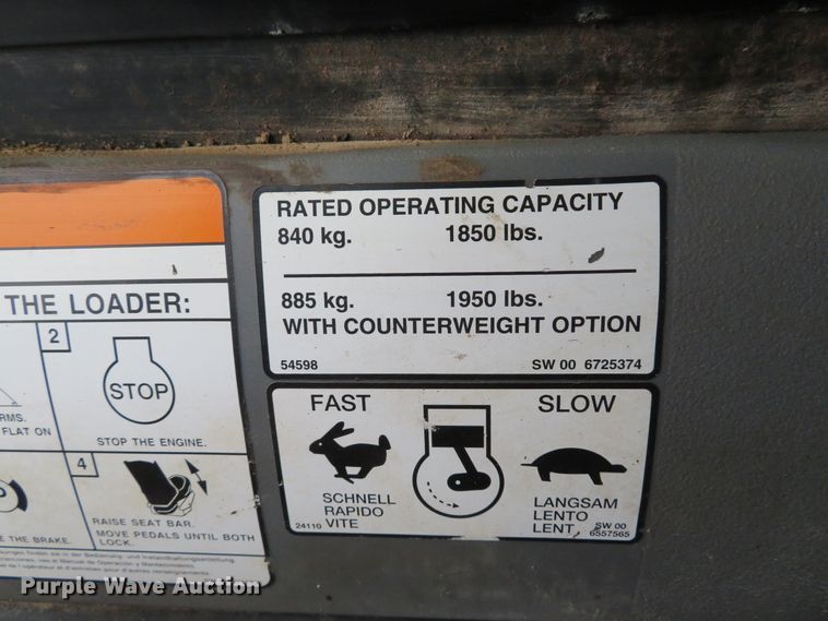 image for item DI2047 2000 Bobcat 773 skid steer