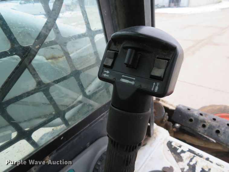 image for item DI2047 2000 Bobcat 773 skid steer