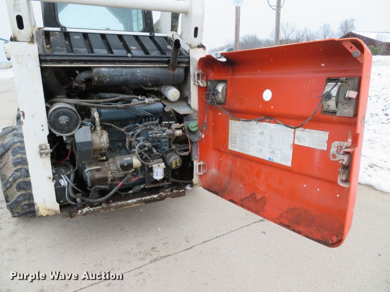 image for item DI2047 2000 Bobcat 773 skid steer