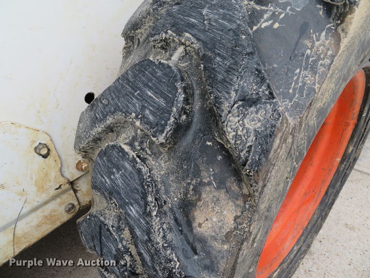 image for item DI2047 2000 Bobcat 773 skid steer