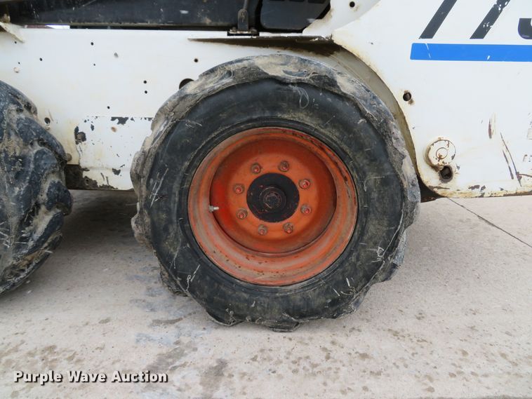 image for item DI2047 2000 Bobcat 773 skid steer