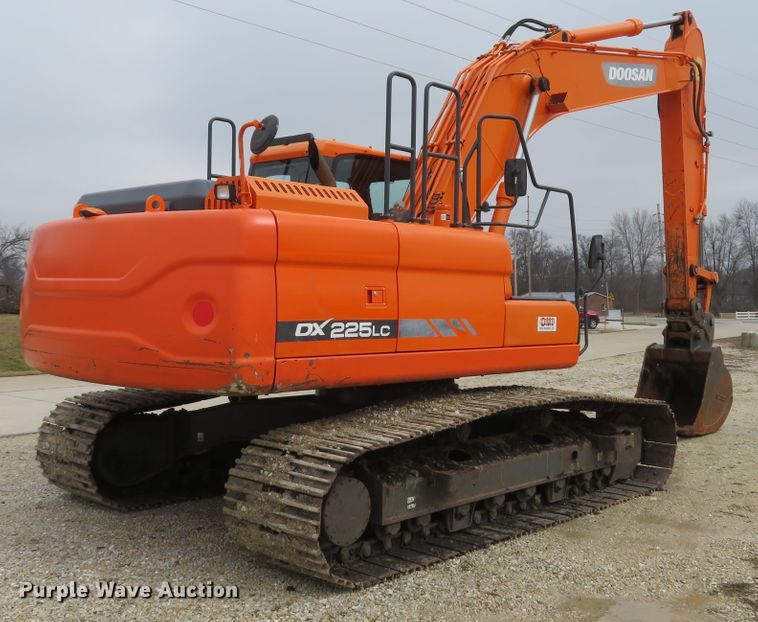 image for item DI2048 2014 Doosan DX225LC-3 excavator