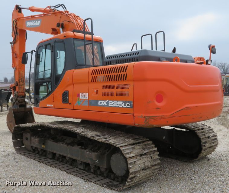 image for item DI2048 2014 Doosan DX225LC-3 excavator