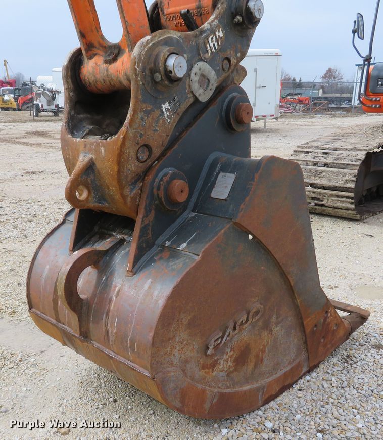 image for item DI2048 2014 Doosan DX225LC-3 excavator