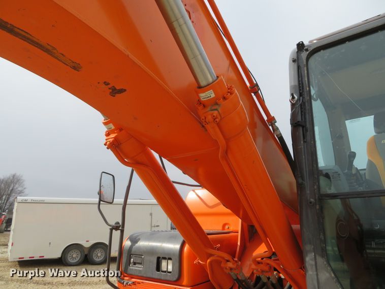 image for item DI2048 2014 Doosan DX225LC-3 excavator