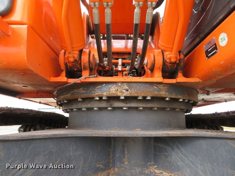 image for item DI2048 2014 Doosan DX225LC-3 excavator