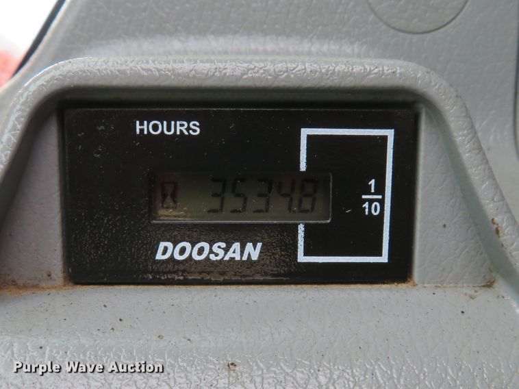image for item DI2048 2014 Doosan DX225LC-3 excavator