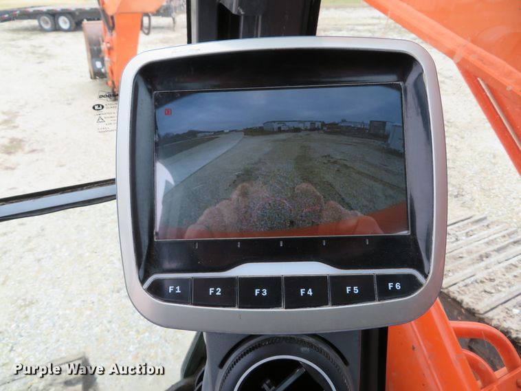 image for item DI2048 2014 Doosan DX225LC-3 excavator
