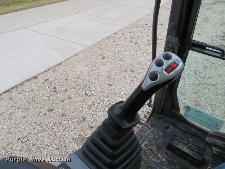 image for item DI2048 2014 Doosan DX225LC-3 excavator