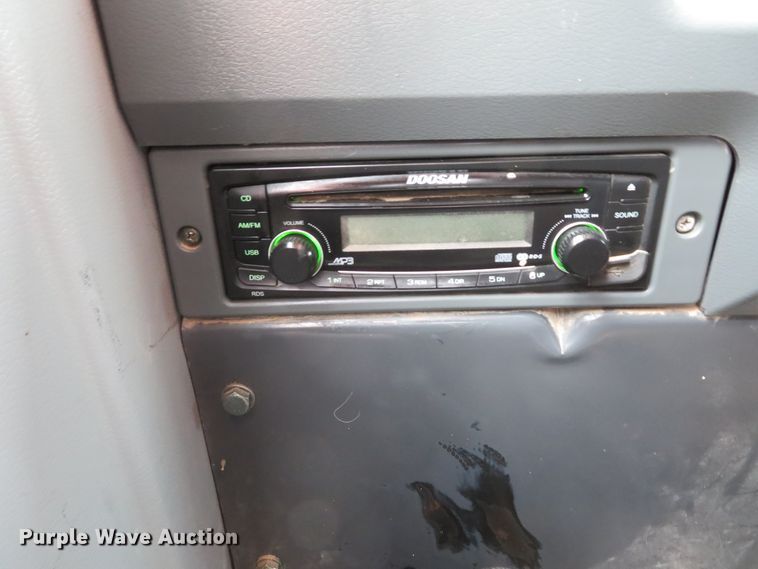 image for item DI2048 2014 Doosan DX225LC-3 excavator