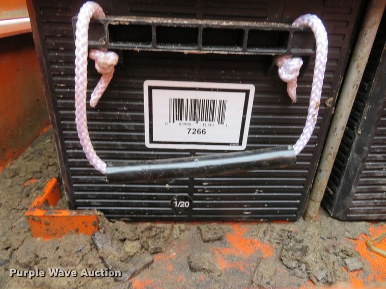 image for item DI2048 2014 Doosan DX225LC-3 excavator