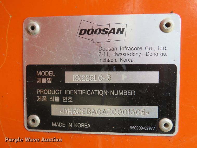 image for item DI2048 2014 Doosan DX225LC-3 excavator