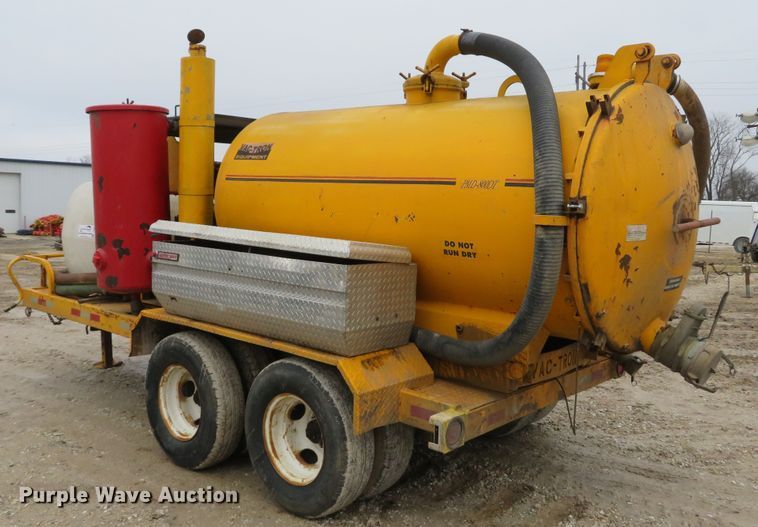 image for item DI2049 2000 Vactron PMD-800DT hydrovac trailer