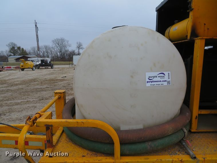 image for item DI2049 2000 Vactron PMD-800DT hydrovac trailer