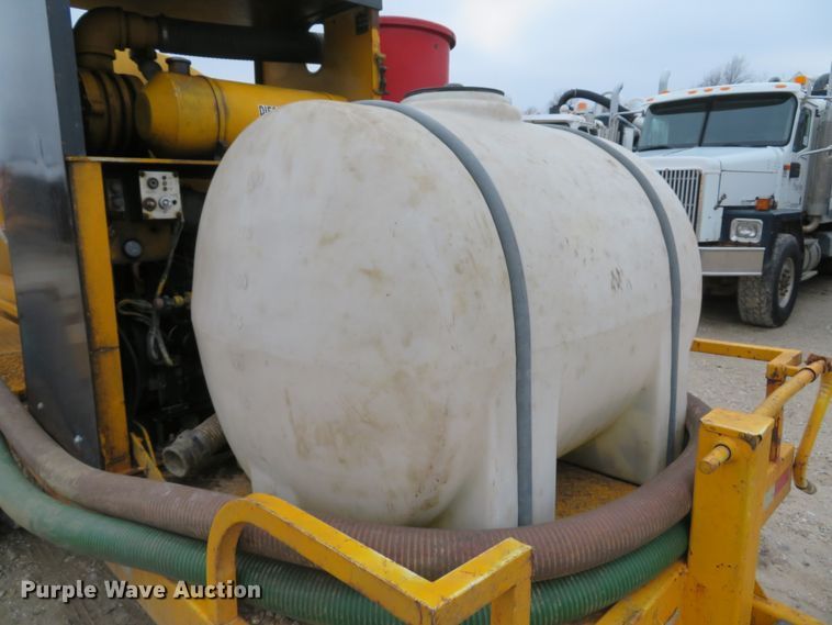image for item DI2049 2000 Vactron PMD-800DT hydrovac trailer