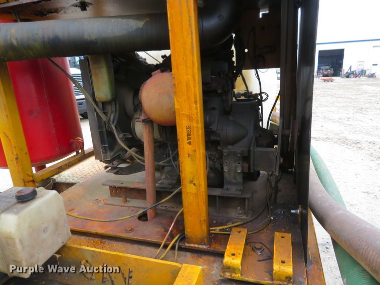 image for item DI2049 2000 Vactron PMD-800DT hydrovac trailer