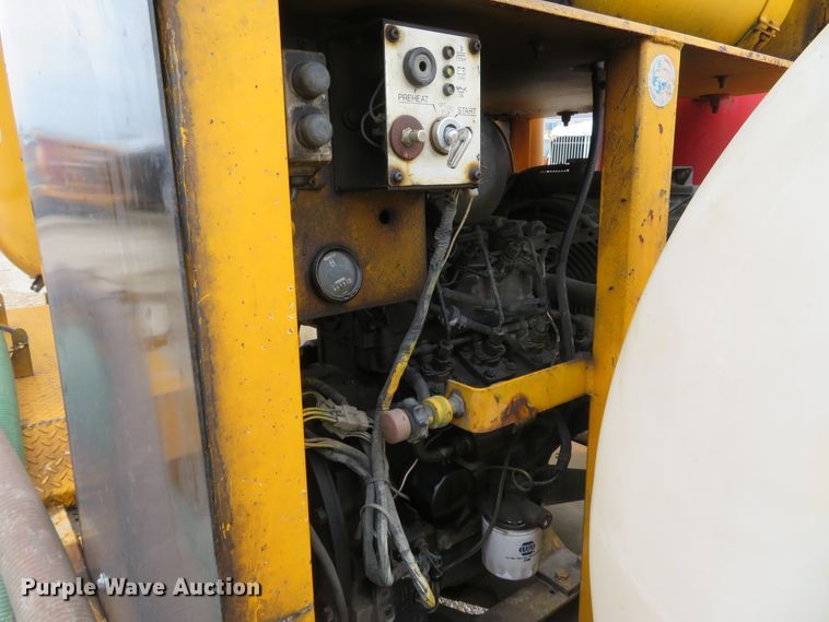 image for item DI2049 2000 Vactron PMD-800DT hydrovac trailer