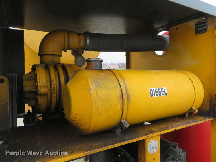 image for item DI2049 2000 Vactron PMD-800DT hydrovac trailer