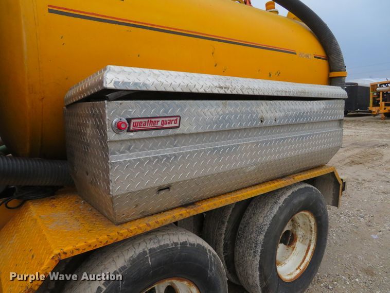 image for item DI2049 2000 Vactron PMD-800DT hydrovac trailer