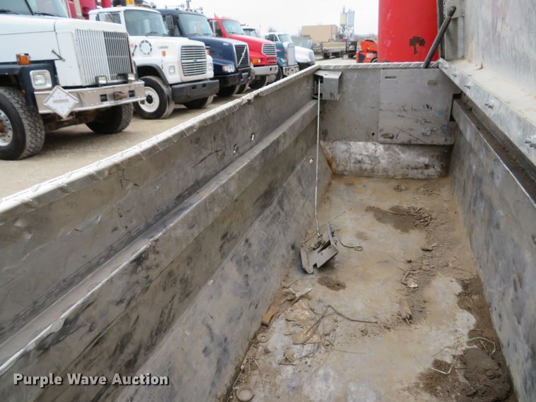 image for item DI2049 2000 Vactron PMD-800DT hydrovac trailer