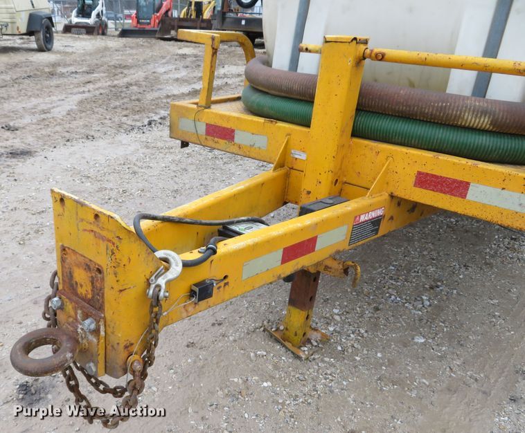 image for item DI2049 2000 Vactron PMD-800DT hydrovac trailer