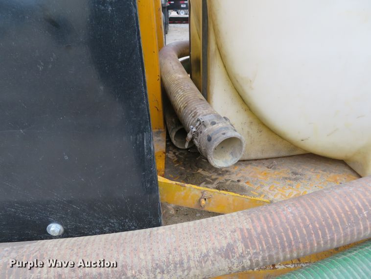 image for item DI2049 2000 Vactron PMD-800DT hydrovac trailer