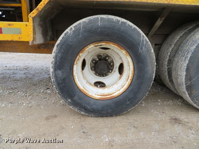 image for item DI2049 2000 Vactron PMD-800DT hydrovac trailer